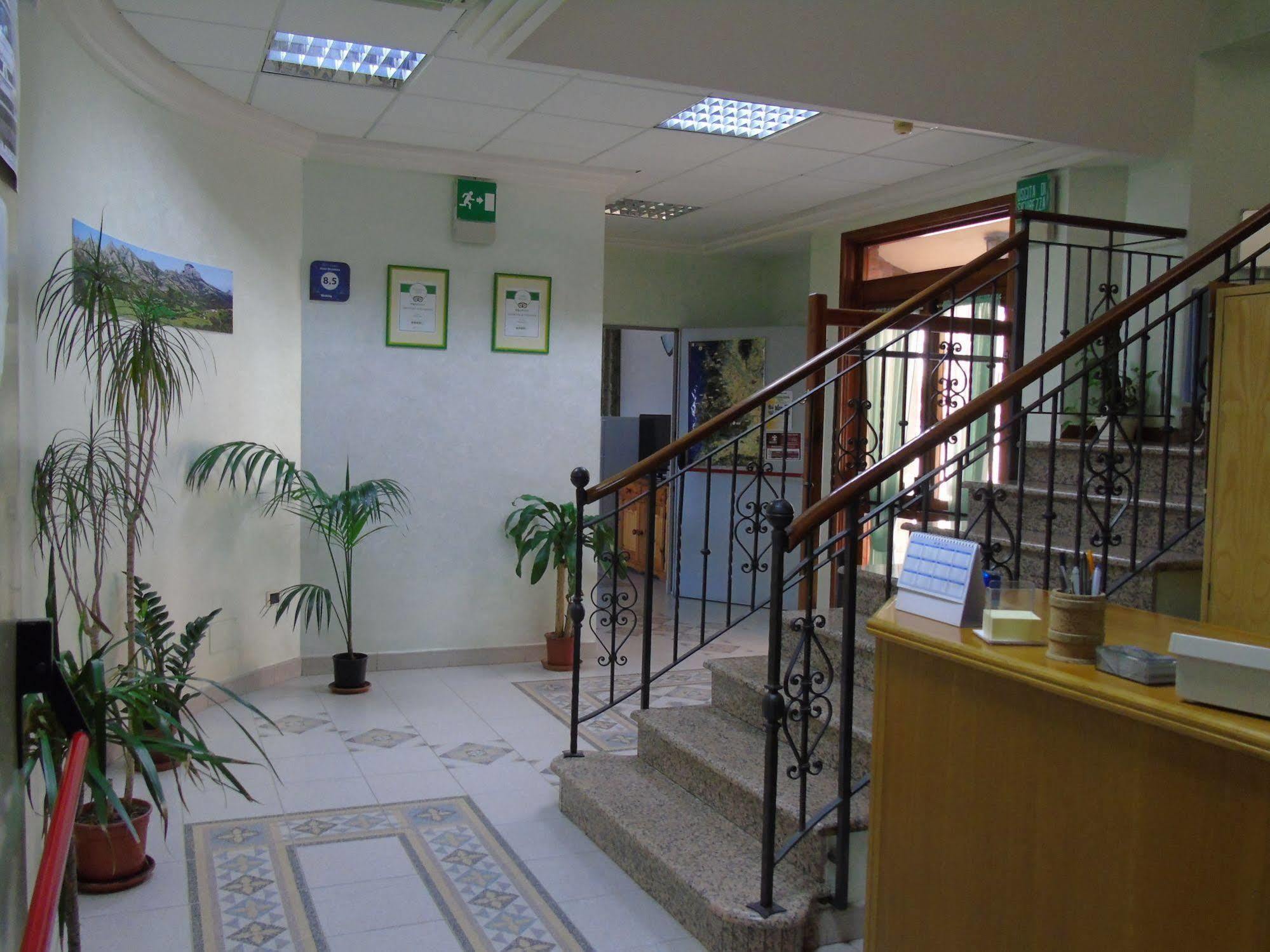 Hotel Meridiana Arbus Buitenkant foto