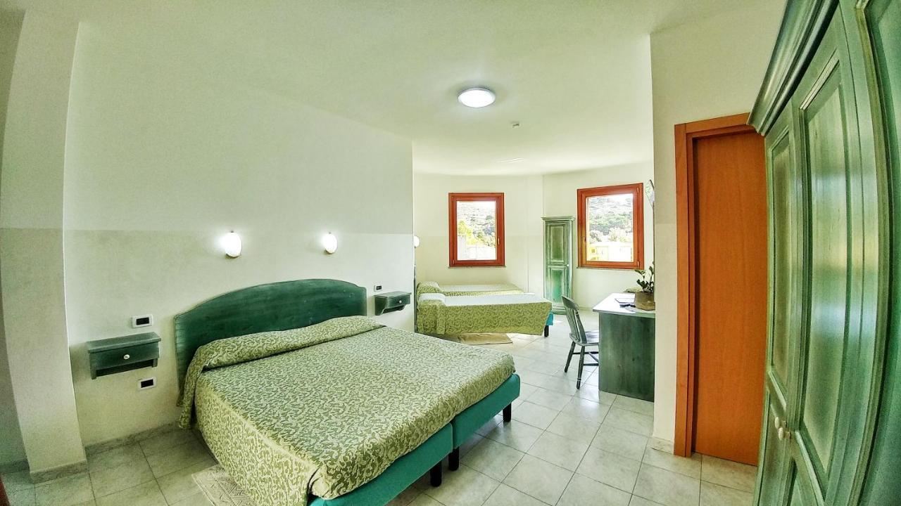 Hotel Meridiana Arbus Buitenkant foto