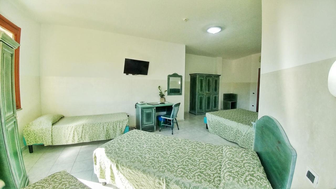 Hotel Meridiana Arbus Buitenkant foto
